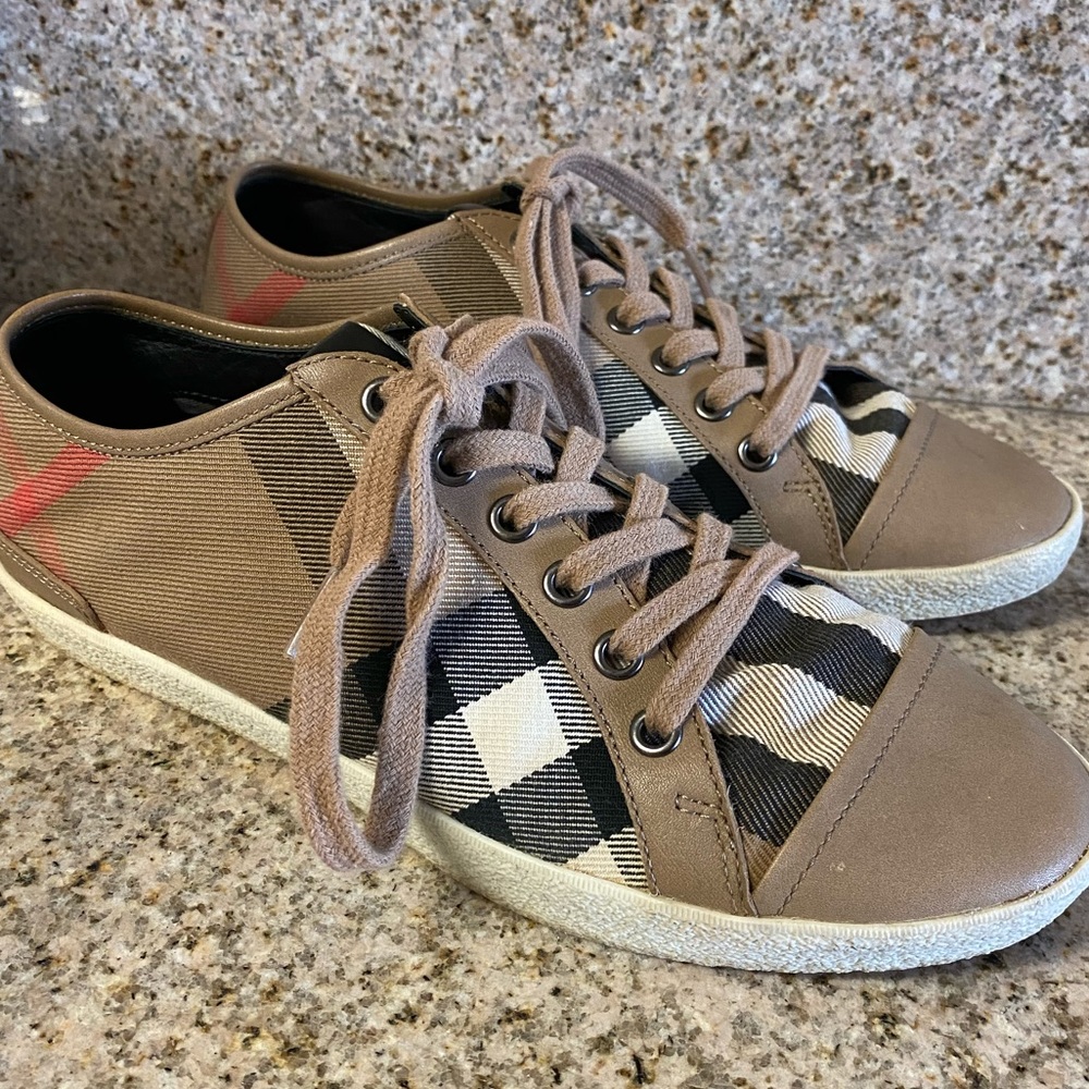 Burberry sneakers